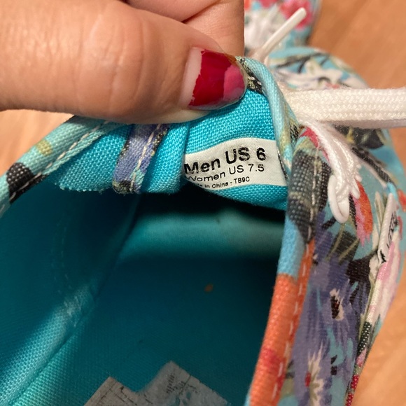 Floral Print Vans🌺 - Picture 5 of 8